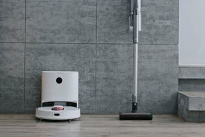 Два собрата для очистки дома: Робот-уборщик и Беспроводной ручной пылесос